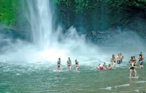 All Day Tour Hanging Bridges, Volcano Hike and la Fortuna Waterfall